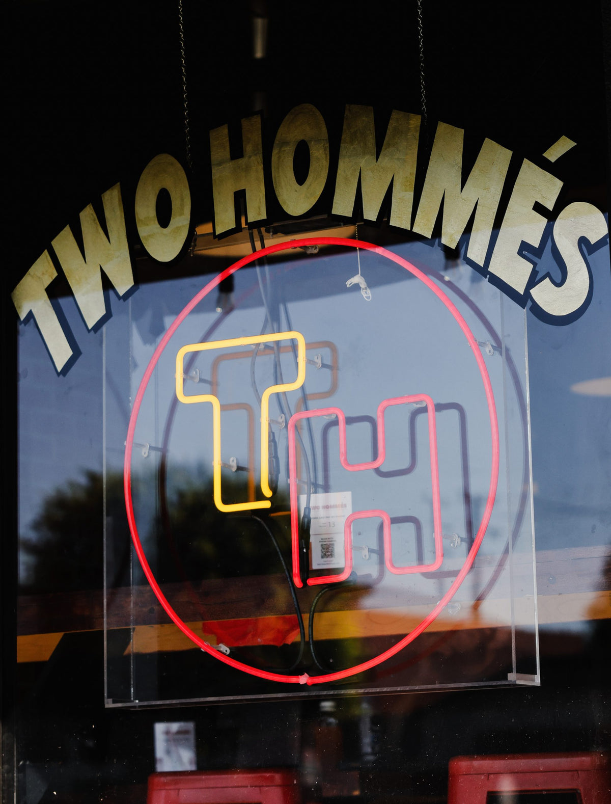 Two Hommés