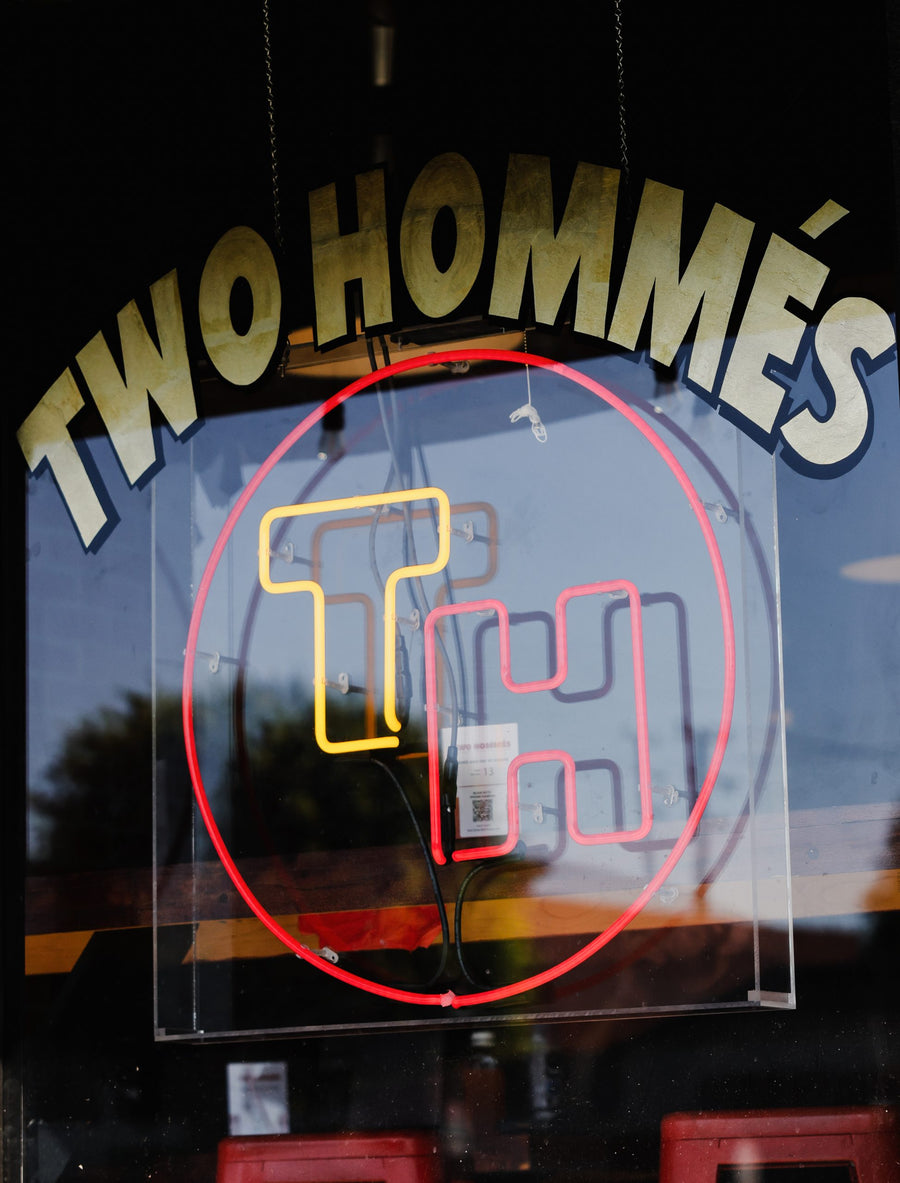 Two Hommés